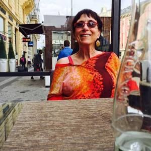 Meet your Posher, Sharon